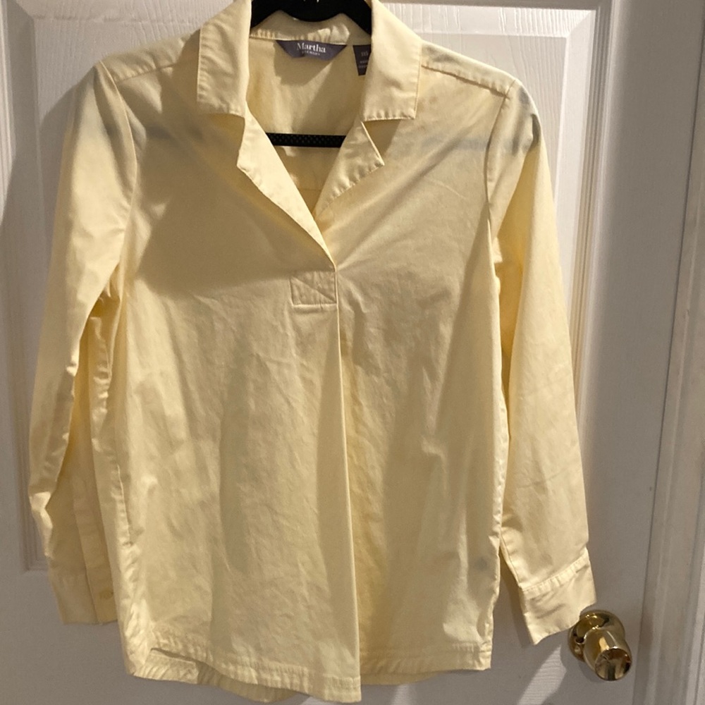 Martha Stewart size XXS pale yellow blouse